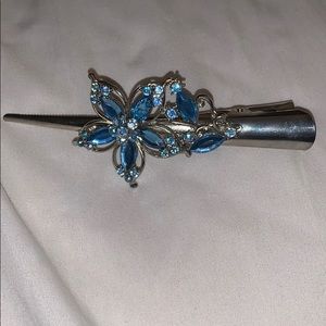 Flower hair clip